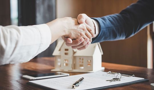 Immobilienmakler